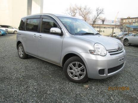 TOYOTA SIENTA 1.5X LTD 4WD