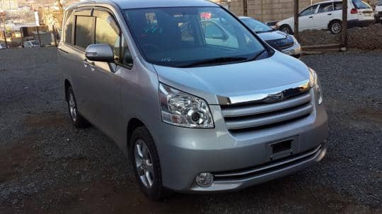 TOYOTA NOAH 4WD XL SELECTION  2009