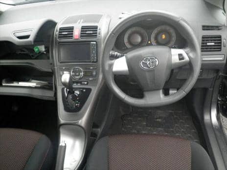 TOYOTA AURIS 180G S PACKAGE 2010