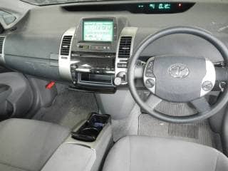 TOYOTA PRIUS EX 2011