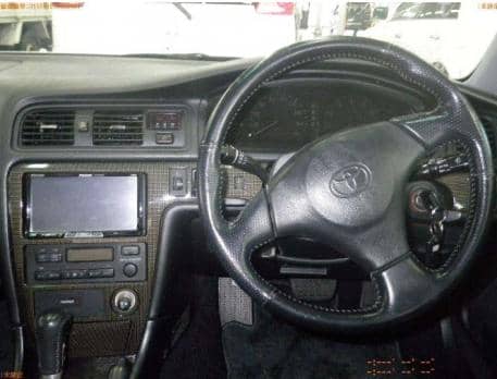 TOYOTA CHASER TOURERV 1998