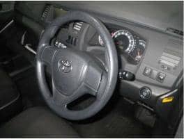 TOYOTA ISIS  PLATANA 2013