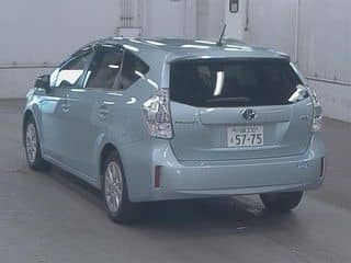 TOYOTA PRIUS ALPHA S 2013
