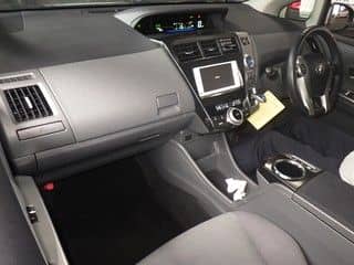 TOYOTA PRIUS ALPHA S 2013