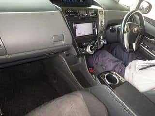 TOYOTA PRIUS ALPHA G 2014