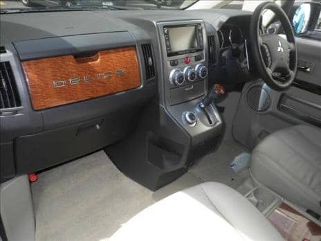 MITSUBISHI DELICA D:5 4WD G PREMIUM P LEATHER SEAT 2013