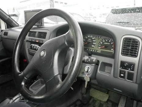 NISSAN TERRANO V6-3000 R3M 4WD 1994