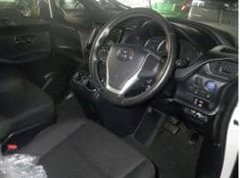 TOYOTA VOXY HYBRID V 2015