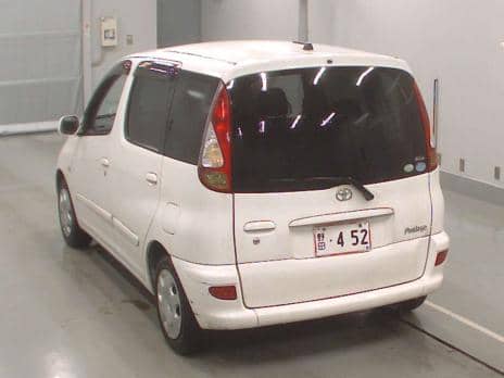 TOYOTA FUN CARGO X 2004