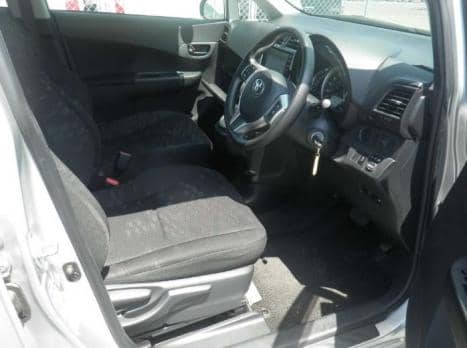 TOYOTA RACTIS X 2014