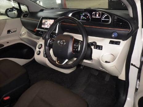 TOYOTA SIENTA HYBRID G 7 PERSON 2015