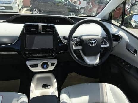 TOYOTA PRIUS A TOURING SELECTION 2016