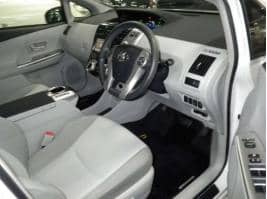 TOYOTA PRIUS ALPHA 2014