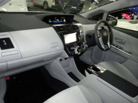 TOYOTA PRIUS ALPHA 2014