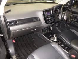 MITSUBISHI OUTLANDER PHEV G PREMIUM PACK 2015