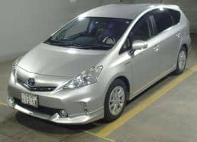 TOYOTA PRIUS ALPHA S 2013