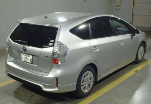 TOYOTA PRIUS ALPHA S 2013